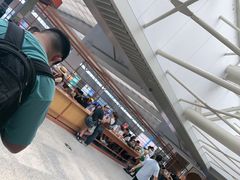 -星巴克(上海虹桥站2A检票口)