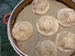 蟹黄小笼汤包-四宜糕团店(南大街店)