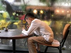 -莓园冰淇淋店