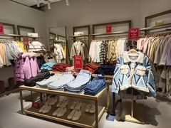-URBAN REVIVO(北京斯普瑞斯奥特莱斯店)
