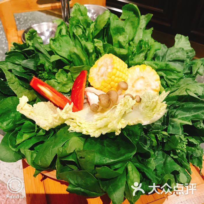海鲜火锅酒楼田园蔬菜盘图片-北京火锅-大众点评网