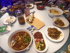 -巴特餐饮6加1音乐餐吧·新疆菜