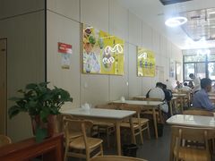 大堂-陆元丰·兰州纯汤牛肉面(自强西路店)