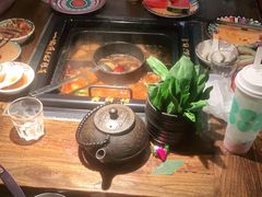-老牌坊云南鱼豆花火锅(哈西万达店)