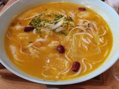 -酸小七(国华广场店)