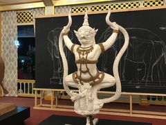 -皇家田广场(อนุสาวรีย์ทหารอาสา)