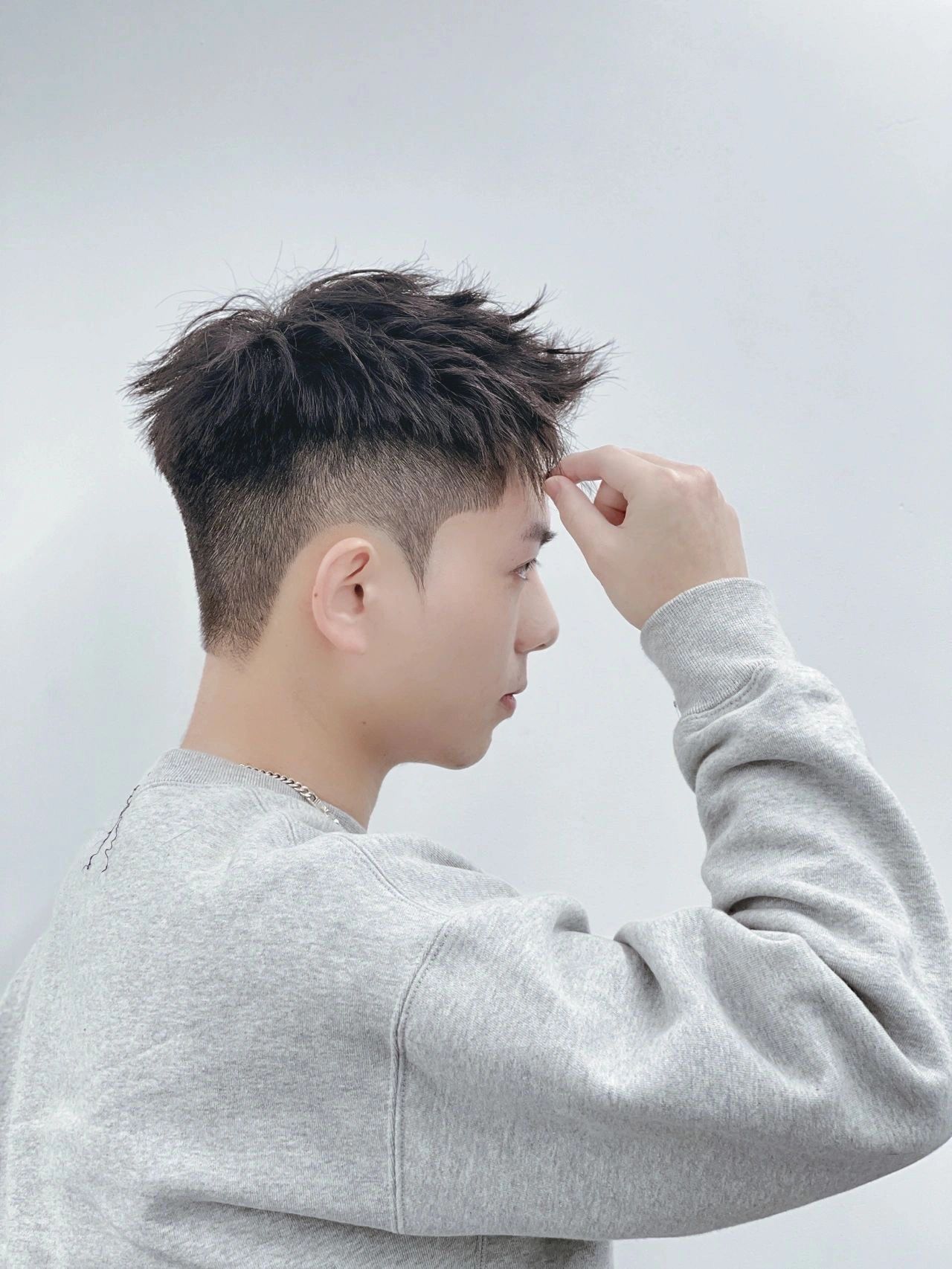 男士短发推荐干净清爽阳光帅气的短发风格打理方\\n便造型简单发根