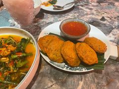 Golden虾饼-浩海火燒雲傣家菜(芮欧百货店)