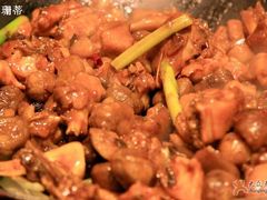 板栗黄焖鸡-桂林肥仔·中华餐饮名店(园湖店)