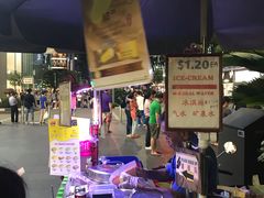 -詹爷爷乌节路街头冰淇淋