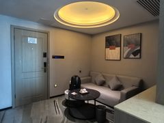 -华海酒店(茂名高铁站店)