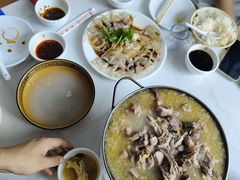 -一口猪海鲜浑锅·东北家常菜