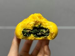 豆皮卷菜包-功德林(南京西路店)