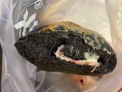 培根玉米沙拉墨鱼汁面包-BreadTalk面包新语·烘焙蛋糕(琶洲保利广场店)