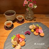 beECHOES‼️充满法式韵味与东方神秘的美食世界