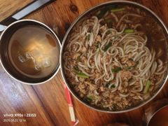 -正宗杨记普洱酸醋米线(总店)
