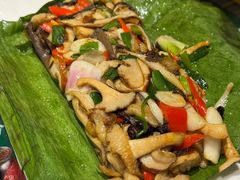 芭蕉叶包烧杂菌-呐咪傣园·云南菜(石厦店)