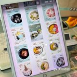 杯子盘子装得全都是可爱