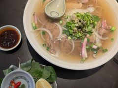 -大头虾越式风味餐厅(光明广场店)