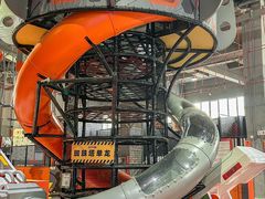 -嗨翻Hi-Fun竞技主题乐园·蹦床亲子生日轰趴(国光1937店)