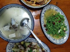 -将就吃农家特色土菜馆