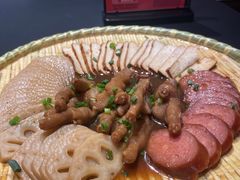 -肥肥虾庄·金牌油焖大虾(杨园滨江时代walk店)