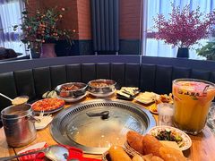 -山里屯铁锅炖·东北菜(康桥店)