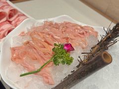 -老牌坊云南鱼豆花火锅(哈西万达店)