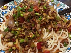 -歹歹的加个面过油肉拌面