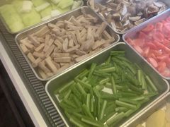 -名门潮牛·鲜牛肉海鲜火锅.烧烤自助餐厅(诚丰广场店)