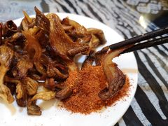 炸菌子-勺子米线·云南传统小吃市集(四方街店)