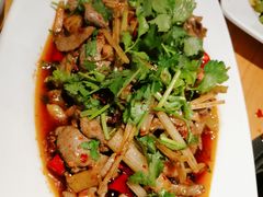 -大众跷脚牛肉馆·非遗传承单位(峨眉山店)