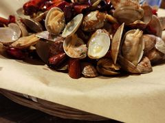 三国辣蛤蜊-水煮三国·川鲁江湖菜(香山店)