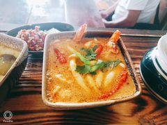 -Pad Thai Kratong Thong by ama
