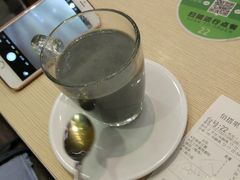 芝麻黑豆露-佰搭果·广式茶餐厅(西华路店)
