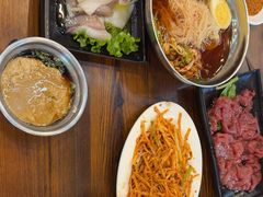-韩风烤牛肉冷面店