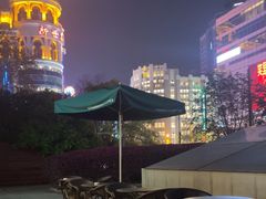 -星巴克(西藏路店)