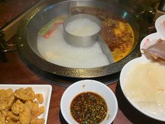 -巴邑火锅·夜宵(港隆广场店)