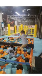 -蹦贝运动中心·蹦床·攀岩·闯关(龙岗店)