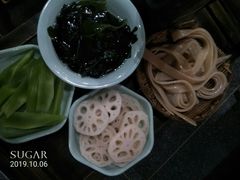 -红九格老火锅(三峡广场店)