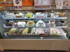 面包甜点陈列柜-面包新语(上地华联店)
