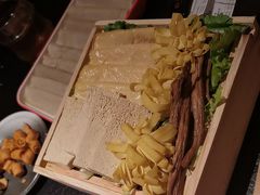 -晓宇重庆火锅(西安荟聚店)