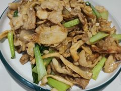 -何适山庄 ·可团建(水长城P2停车场店)