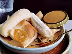 餐前面包-普朗姆生蚝牛排馆 The Plump Oyster(成都摩方购物中心店)