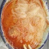 大多都是麻辣烫，手抓饼炸鸡，凉皮凉面的小车