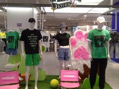 -美特斯邦威(新天地购物中心店)