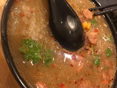 牛肉酸辣粉-小杨生煎(香港名都店)