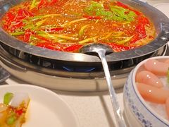 -茅草房·河畔园林火锅