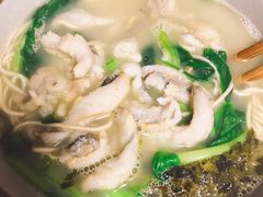 招牌黄鱼面-明呈黄鱼面馆(斜土路店)