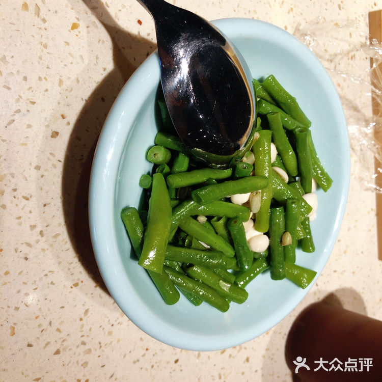 当当当，我又来了，这次尝试的金汤肥牛面，面条呢